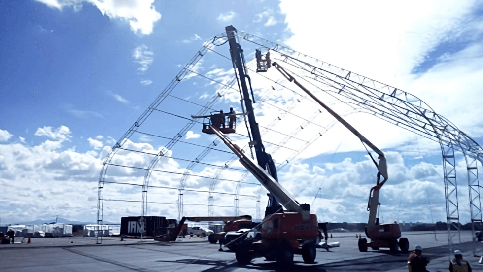 Domo Semi Curvo de Acero - Expo Espacios