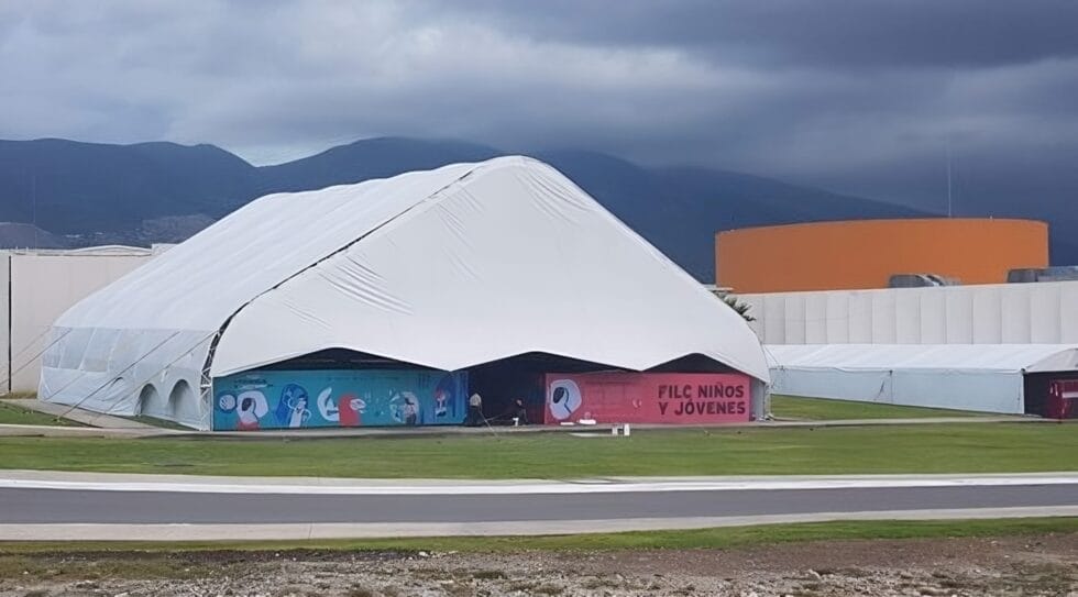 Domo Semi Curvo de Acero - Expo Espacios